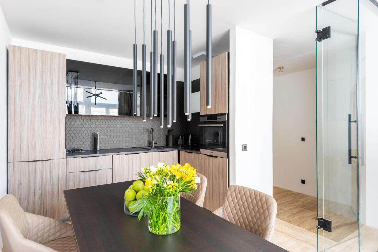 Luxury Apartment With A Balcony And A Terrace Prague Extérieur photo
